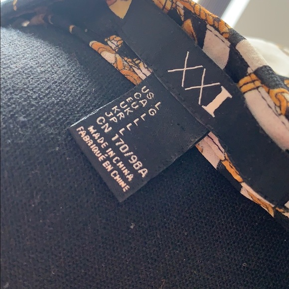 Forever XXI  Sheer Chain Link Blouse Size L - Picture 8 of 9